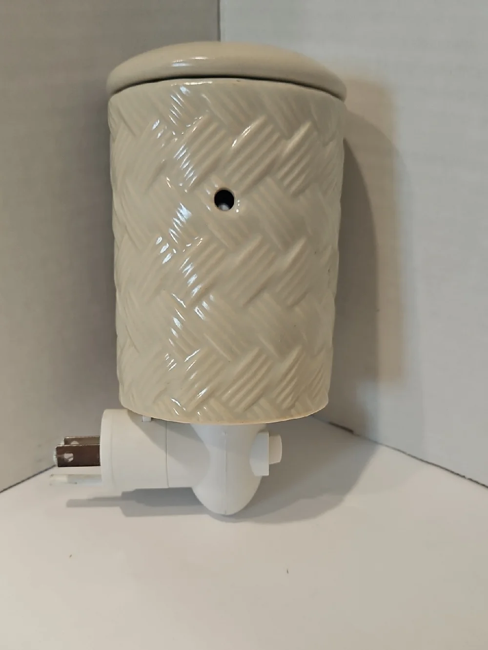 Cream Ceramic Plug-In Wax Warmer - Home Bath
